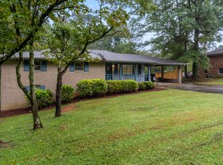 2731 Wagon Trl SW, Marietta, GA 30008