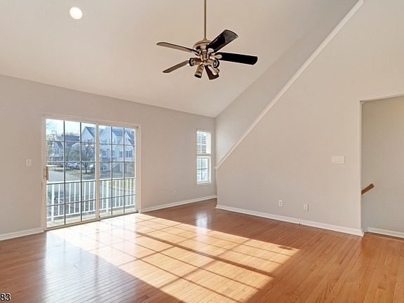 5th image of 413 Boulder Ridge Dr