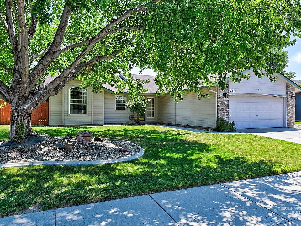 1st image of 2490 N Victor Way