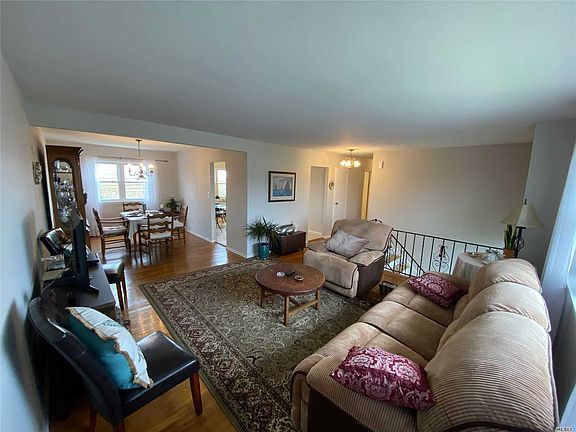 4th image of 957 Gerry Ave