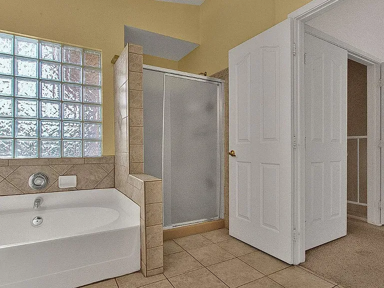 3110 W Baylor Ln — Photo 29