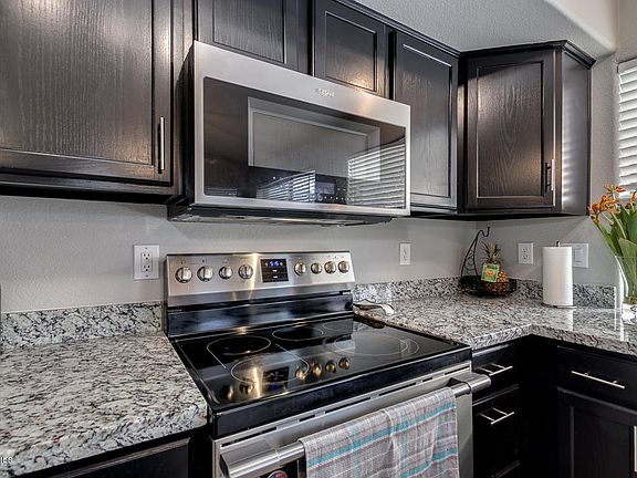 5th image of 105 W Brahman Blvd