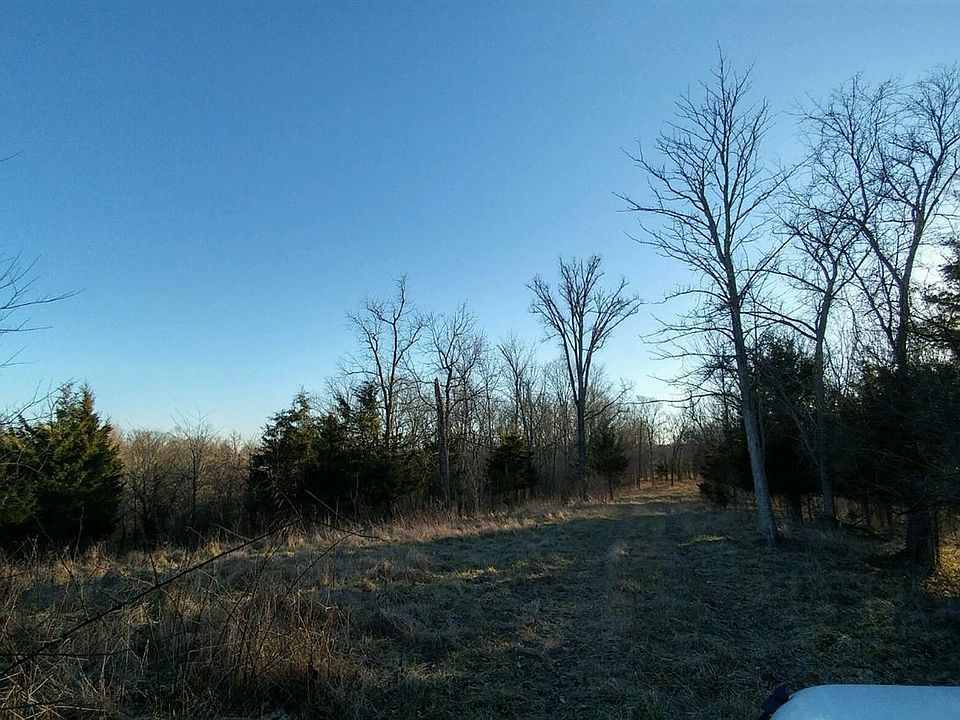 1st image of 85 Lakeshore Dr