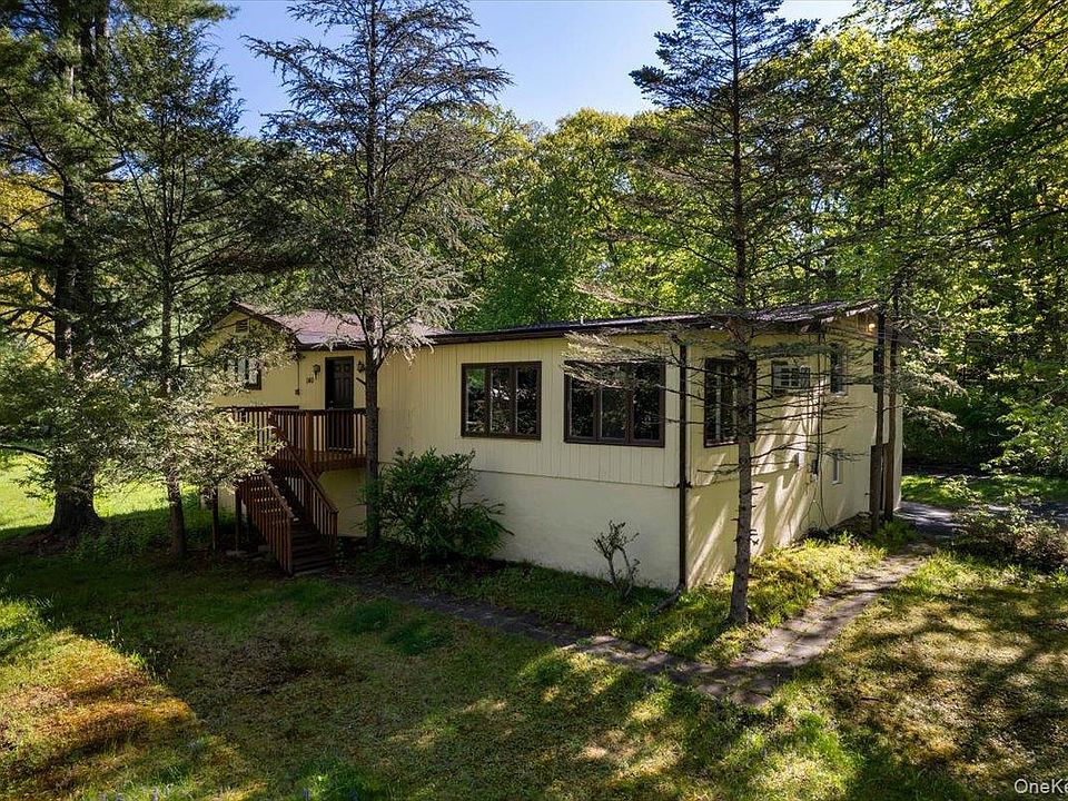 1st image of 140 Camp Hill Road