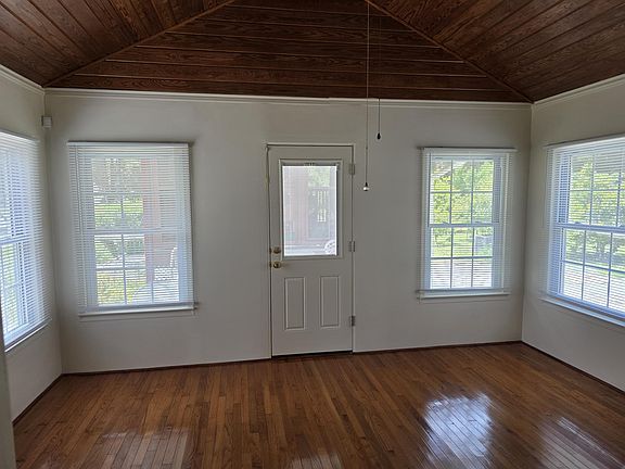 5th image of 6300 White Cove Dr
