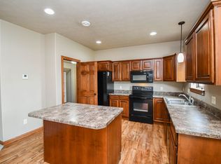 8413 W 53rd St, Sioux Falls, SD 57106