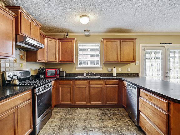 3rd image of 4129 Fairfield St