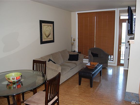 5th image of 2220 W Woodin Ave #311