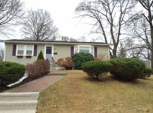 1652 Washington St, Braintree, MA 02184