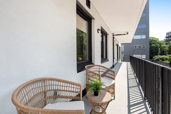 Sold by Douglas Elliman | media 29