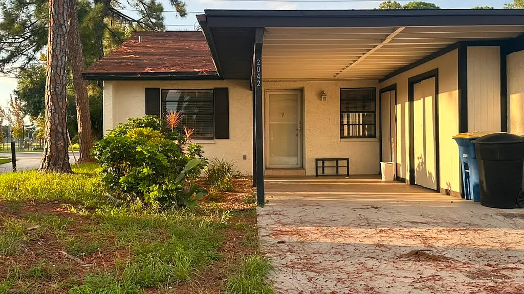 2 bed, 935 sqft, $1,795 — Photo 3