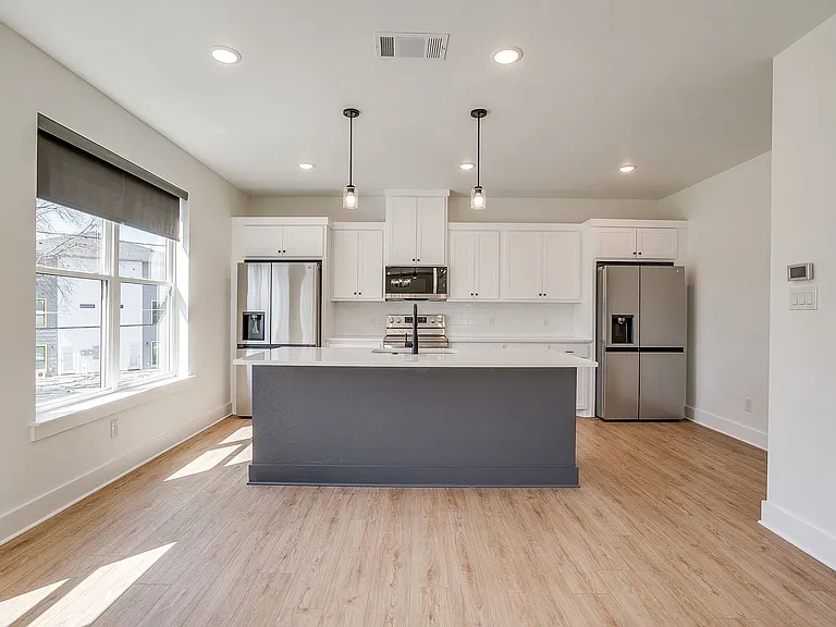 2320 Benbrook Blvd — Photo 26
