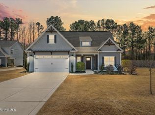 841 Warwick Ln, Carthage, NC 28327