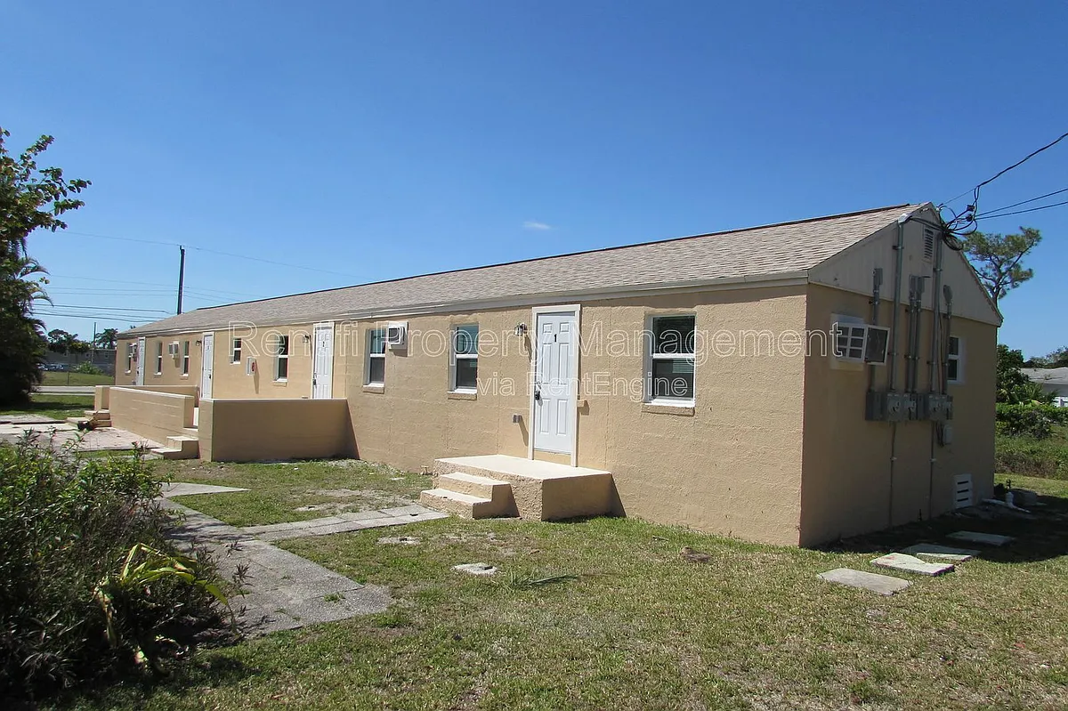 Building Photo - 101 3rd St #1