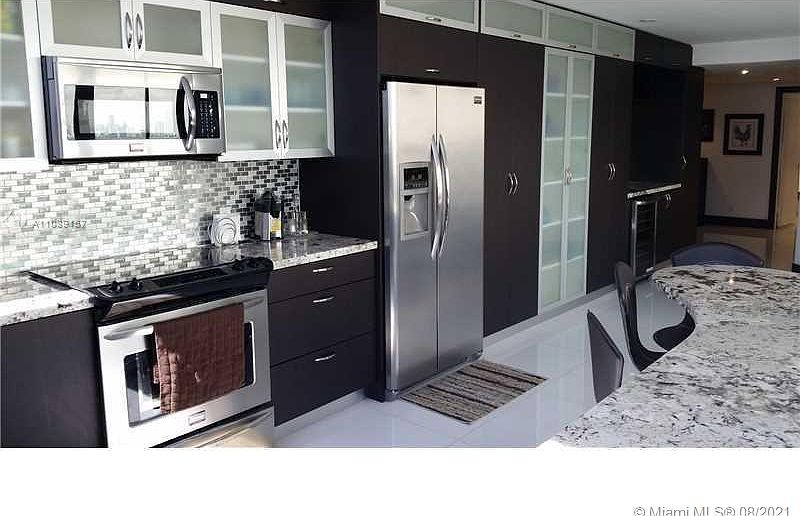1st image of 251 Crandon Blvd APT 1105