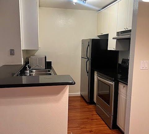 4th image of 385 Mandarin Dr APT 2