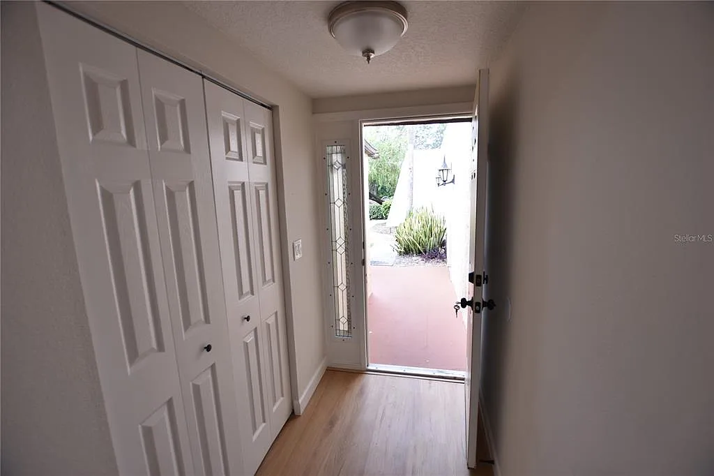 1 bed, 1.0 bath, 788 sqft, $1,800 — Photo 2