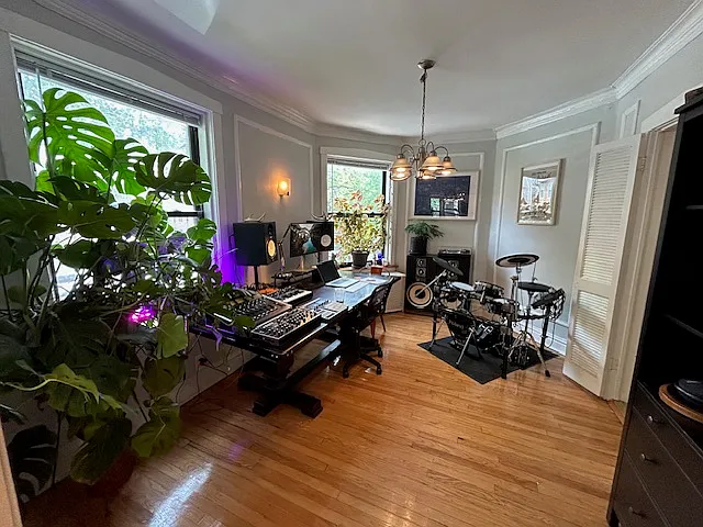 1233 W Chase Ave #3 — Photo 3