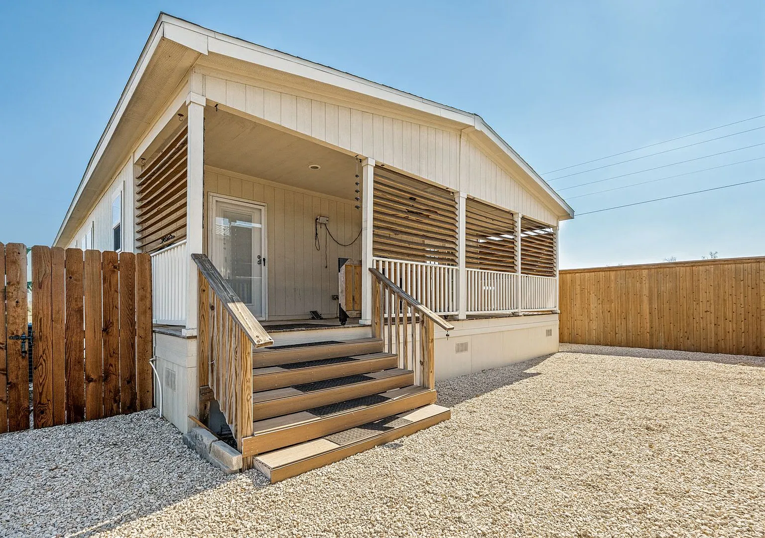 Nice 3 Bedroom and 2 Bath Manufactured Home! — Photo 1