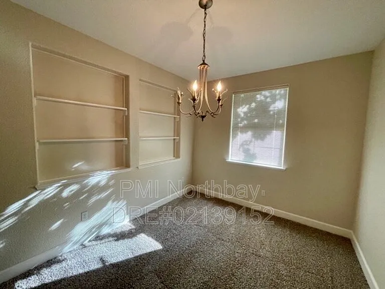 6347 Newhaven Ln — Photo 7