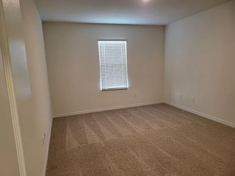 1204 Draintree St — Photo 17