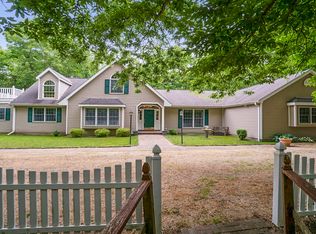 7176 S Lost Nation Rd, Dixon, IL 61021