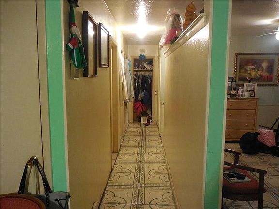 4th image of 502 Thrush Ave