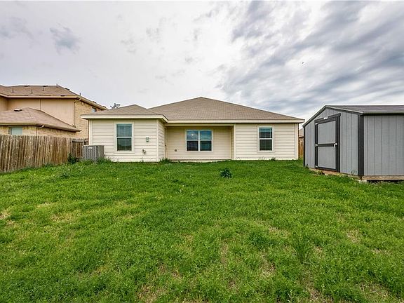 5th image of 3205 Overstreet Ln