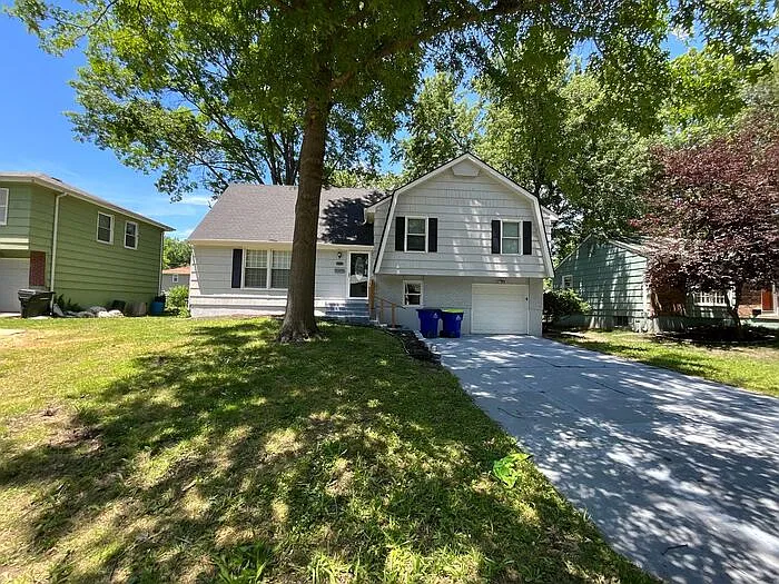 8218 E 133rd Ter