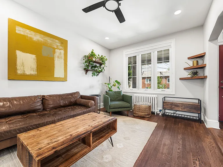 641 Girard St NE — Photo 6