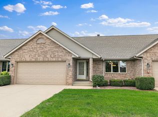 1426 Adrienne Cir, Sycamore, IL 60178