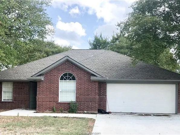 1304 Bayou Woods Dr, College Station, TX 77840