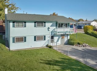 207 W Goodlander Rd, Selah, WA 98942