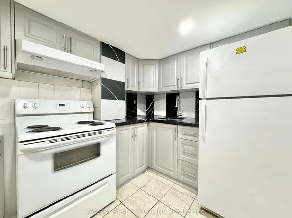 94 Reed Dr #2, Ajax, ON L1S 6T6