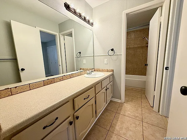 705 Woodcrest Cir — Photo 14