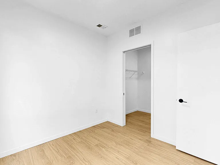 CityLine — Photo 38