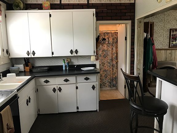 4th image of 974 Broadway St