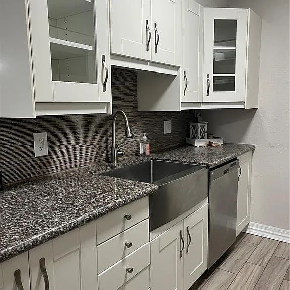 528 Golden Raintree Pl — Photo 1