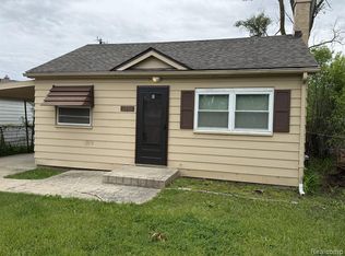 1930 Larchwood Dr, Troy, MI 48083