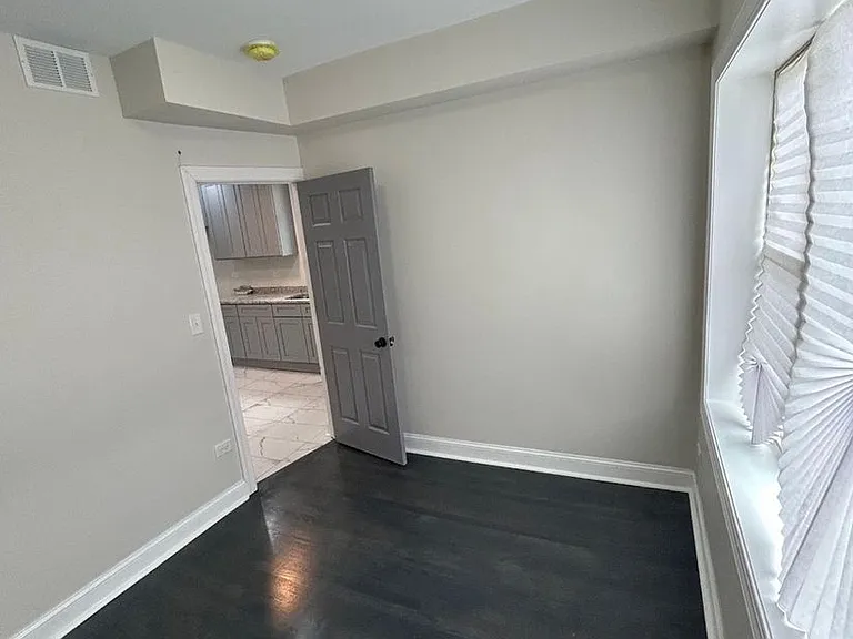 7730 S Cornell Ave #3 — Photo 54