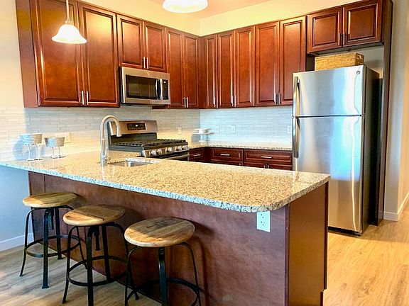 3rd image of 614 Shippan Ave APT 304
