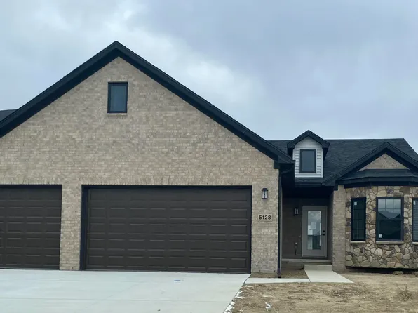 5128 Wilshire Dr #47, Dundee, MI 48131