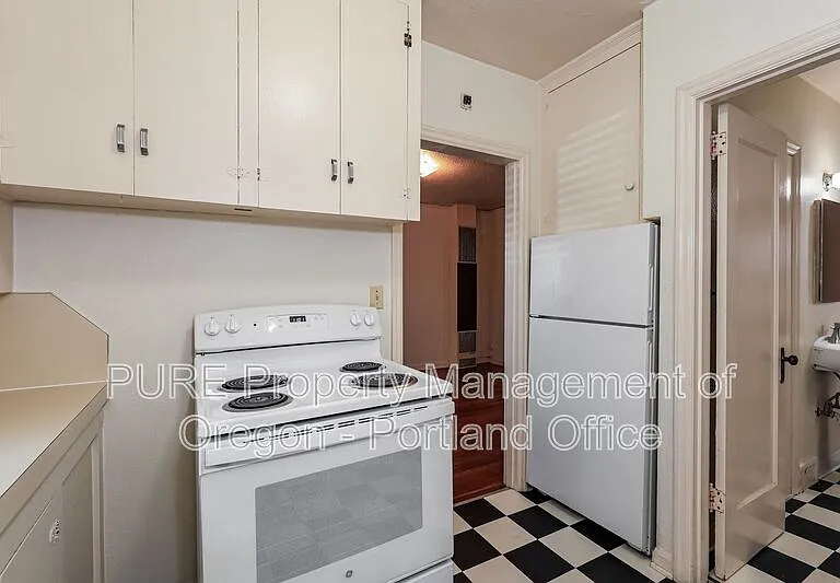 715 NE 20th Ave #1 — Photo 8