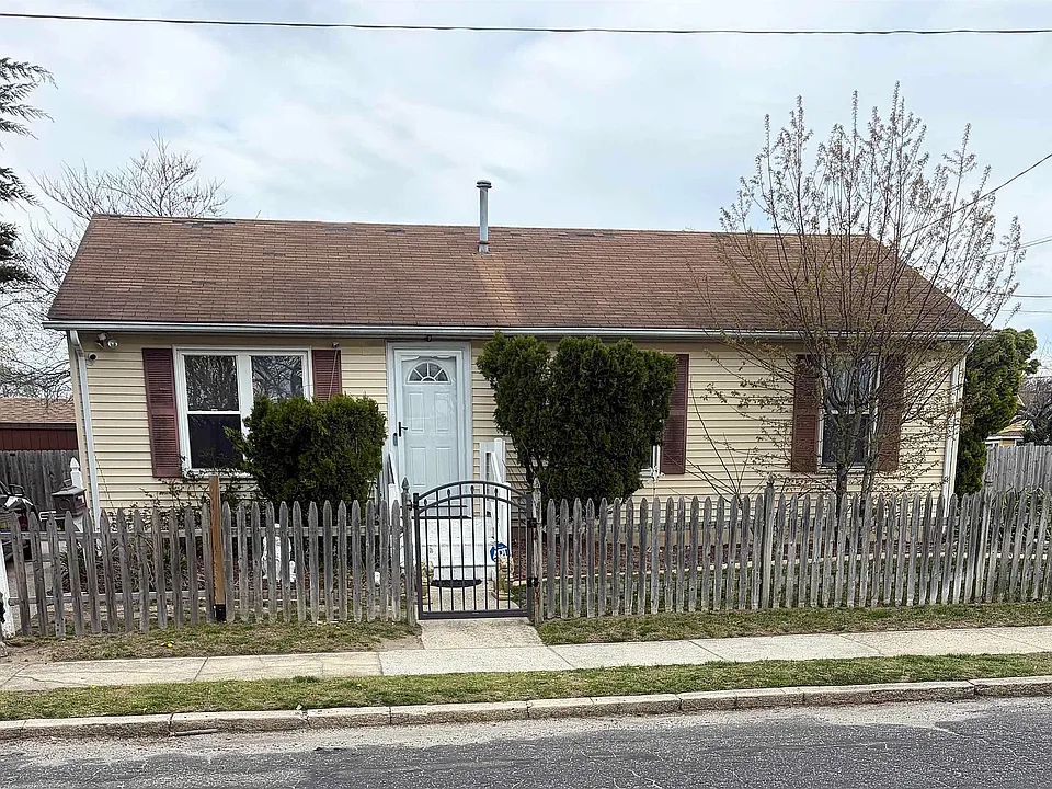 100 Tremont Ave