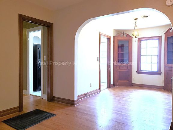 5th image of 1112 NW 44th St