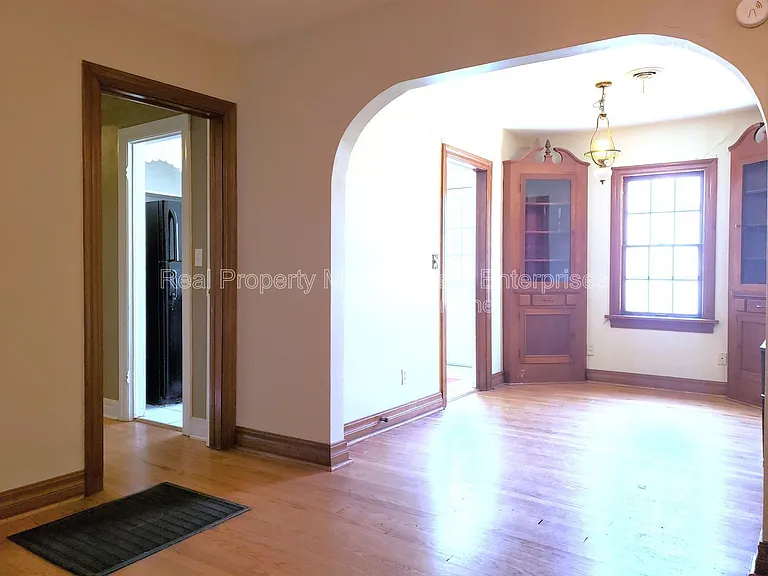 1112 NW 44th St — Photo 5