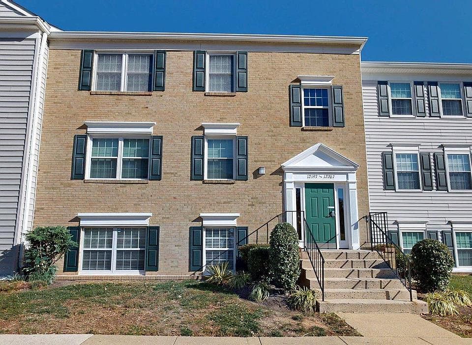 1st image of 12199 Chaucer Ln #12199