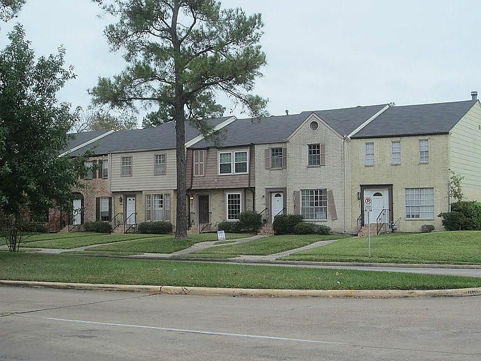 1st image of 5790 Maple Hill Dr