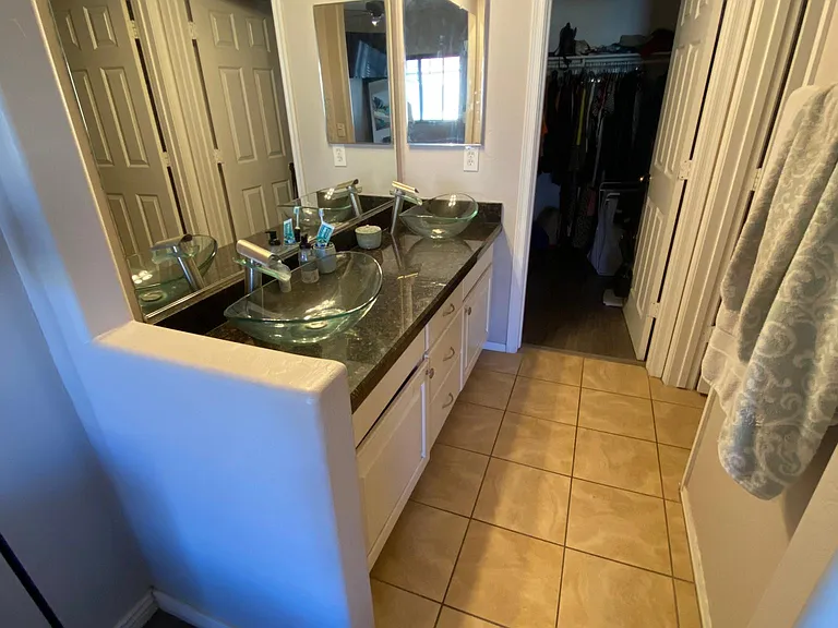 525 N Miller Rd #228 — Photo 20