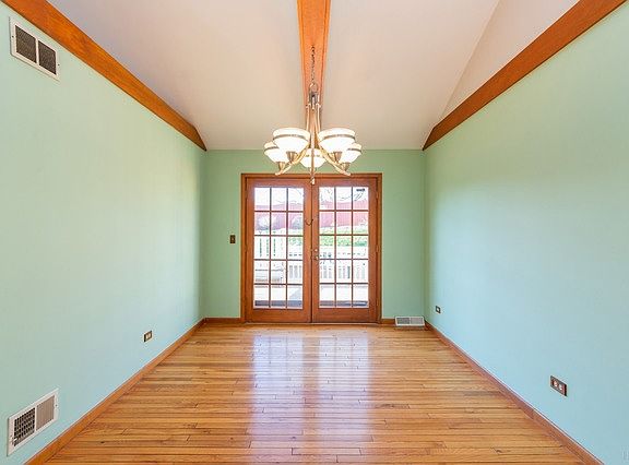 5th image of 313 Terry Ln